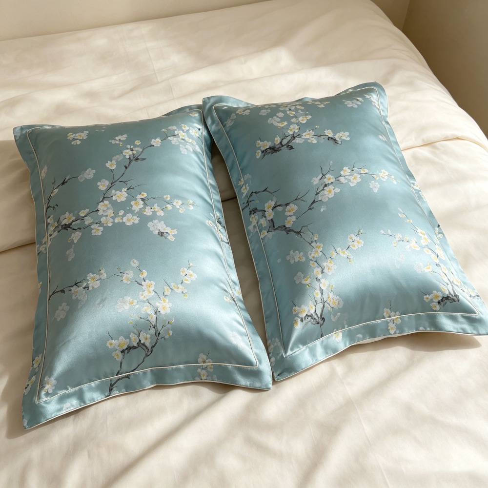 Hair Care Hospital - 40 Momme Mulberry Silk Pillowcase 2